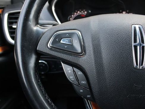 Used 2018 Lincoln MKX Reserve w/ Lincoln MKX Climate Package image 13