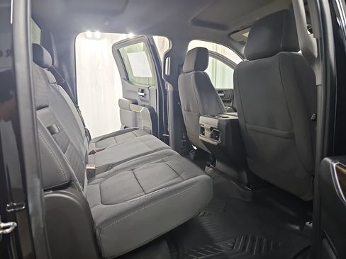 Used 2020 Chevrolet Silverado 1500 RST AWD/4WD image 14