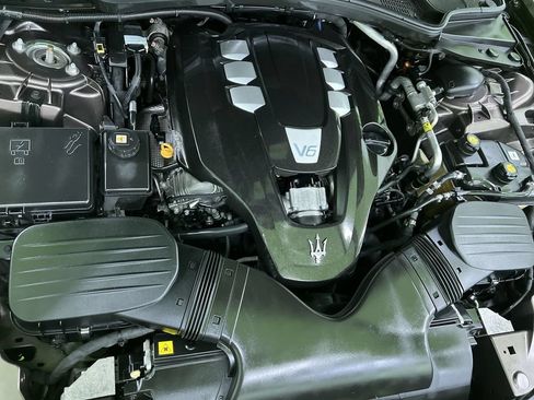 Used 2015 Maserati Ghibli RWD image 18