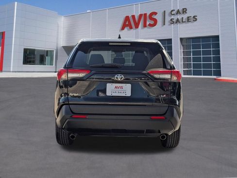 Used 2025 Toyota RAV4 LE FWD image 5