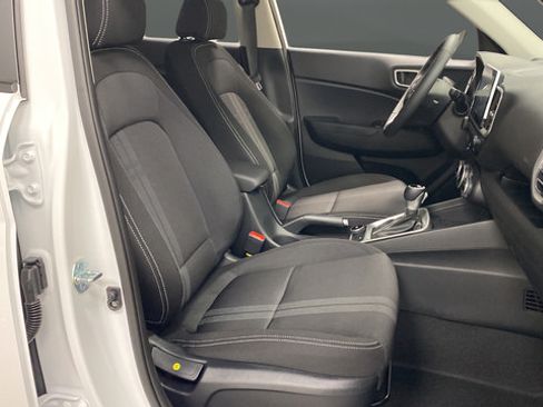 New 2026 Hyundai Venue SEL FWD image 25