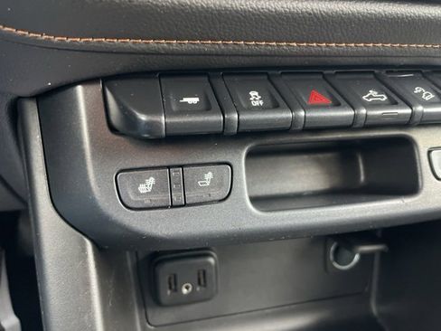 Used 2022 GMC Canyon AT4 image 28