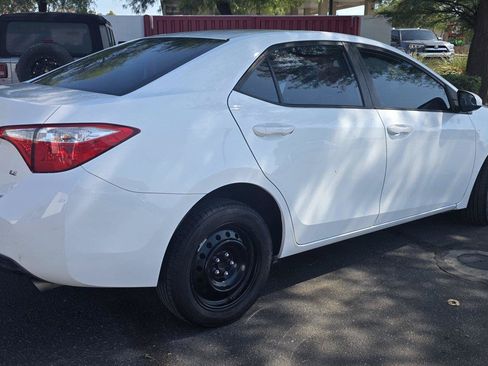 Used 2015 Toyota Corolla LE FWD image 5