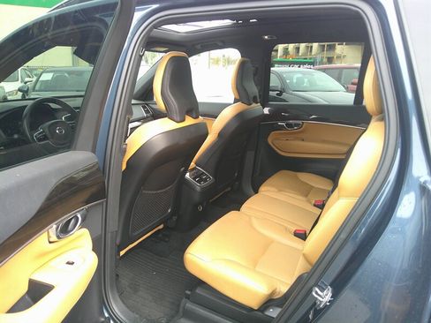 Used 2019 Volvo XC90 T6 Momentum image 14