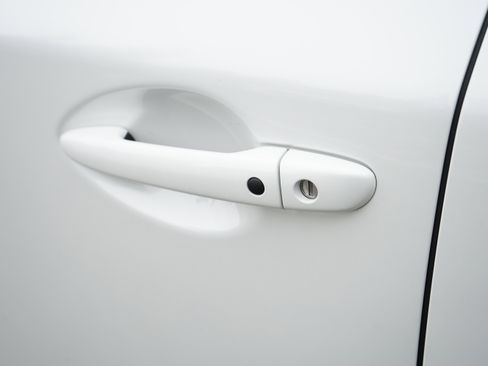 Certified 2025 MAZDA CX-5 Signature image 10