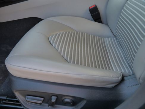 Certified 2024 Toyota Camry SE FWD image 21