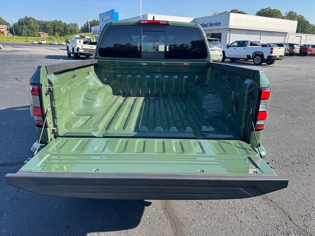 Used 2025 Nissan Frontier PRO-4X AWD/4WD image 10