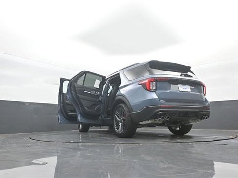 New 2026 Ford Explorer ST w/ Sun And Sound Package image 44
