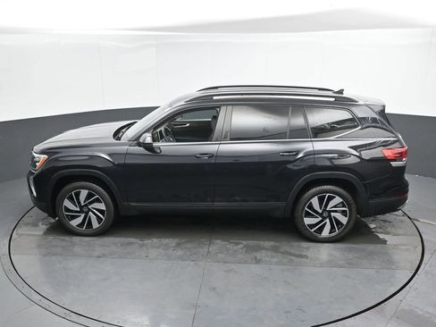 Used 2024 Volkswagen Atlas SE image 35