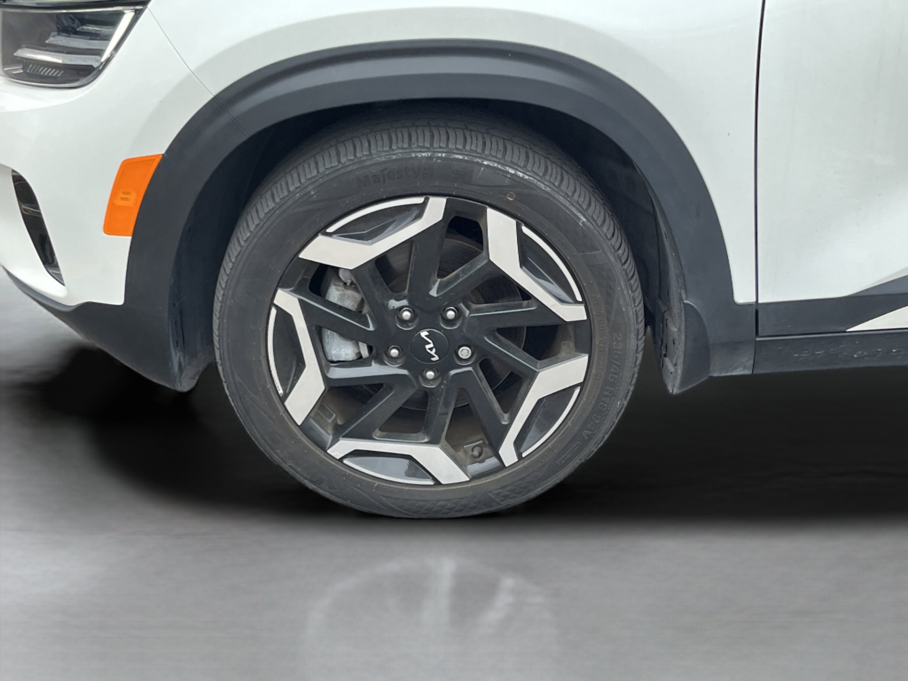 Used 2024 Kia Seltos SX AWD/4WD image 9