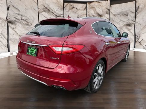Used 2020 Maserati Levante GranLusso AWD/4WD image 5