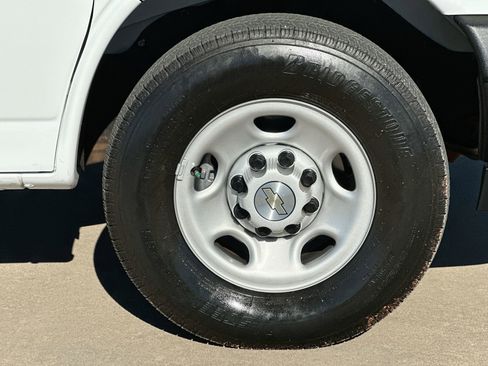 Used 2023 Chevrolet Express 3500 LS image 10