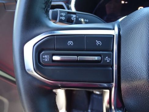 Used 2024 GMC Canyon Elevation RWD image 17