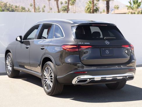 Used 2024 Mercedes-Benz GLC 300 image 7