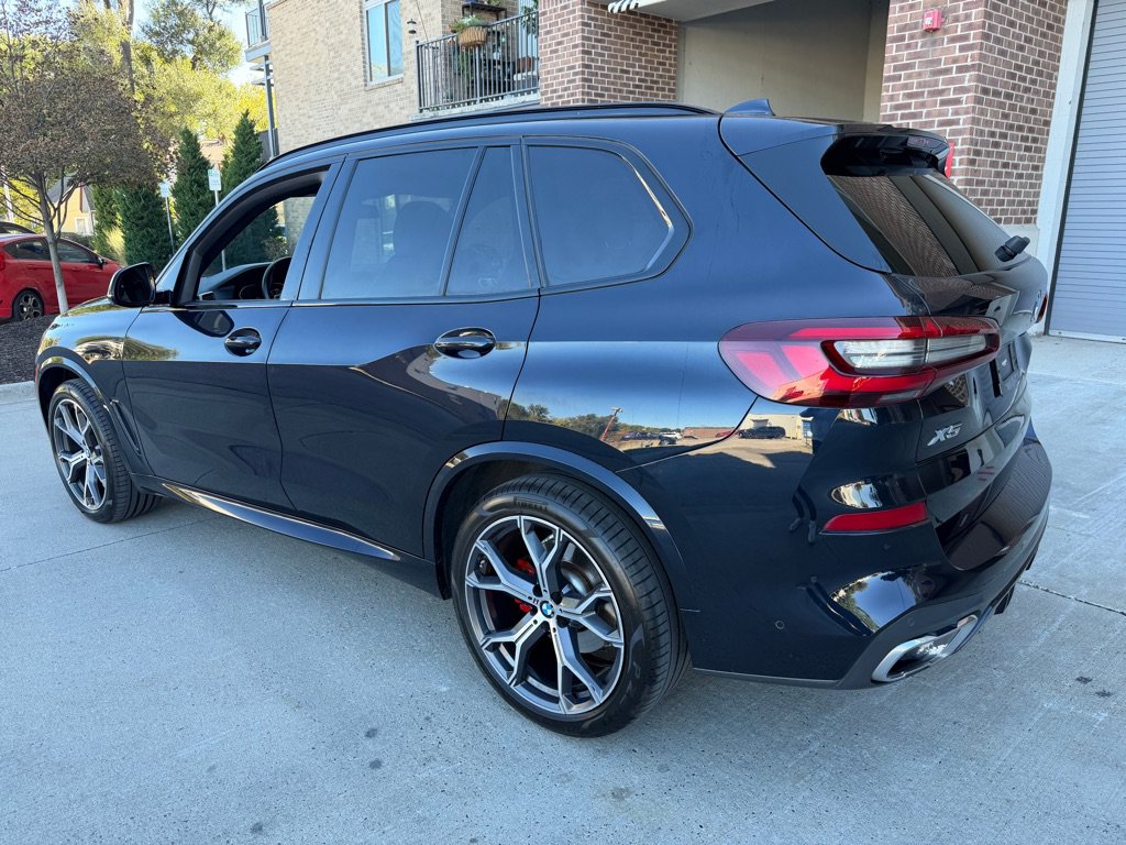 Used 2019 BMW X5 xDrive40i w/ M Sport Package AWD/4WD image 5