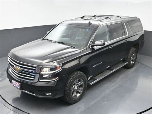 Used 2016 Chevrolet Suburban LT image 31