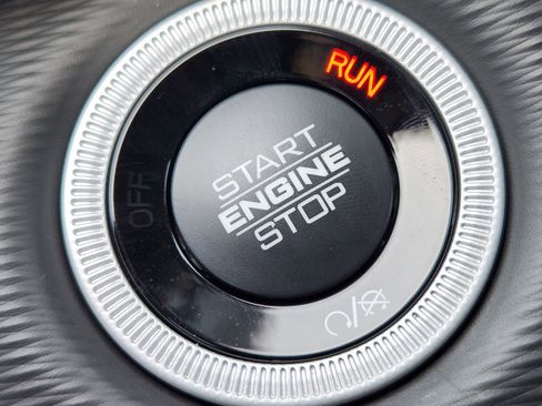 New 2025 Jeep Grand Cherokee Altitude image 14