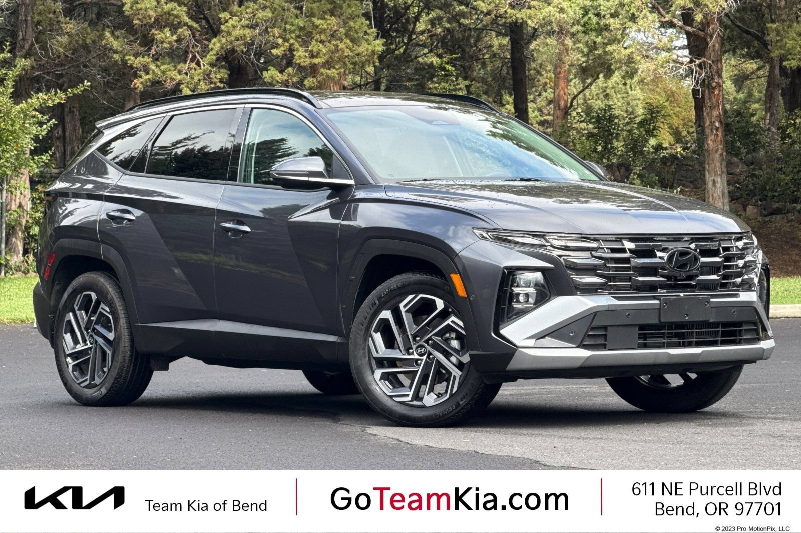 Used 2025 Hyundai Tucson Limited AWD/4WD image 1