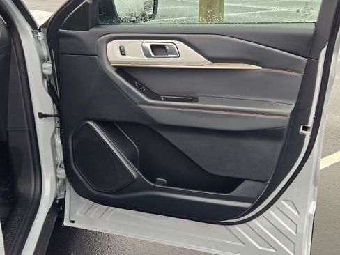 New 2026 Ford Explorer Active image 5