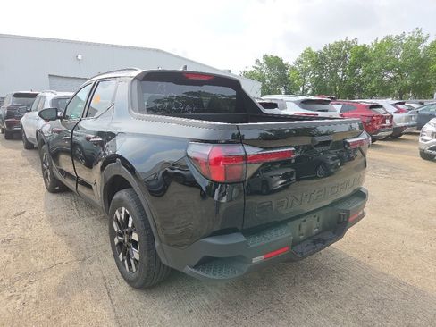 Used 2025 Hyundai Santa Cruz SEL FWD image 2