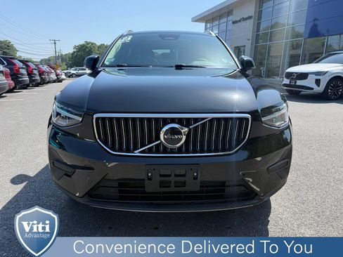 Used 2025 Volvo XC40 B5 Core w/ Protection Package Premier AWD/4WD image 3