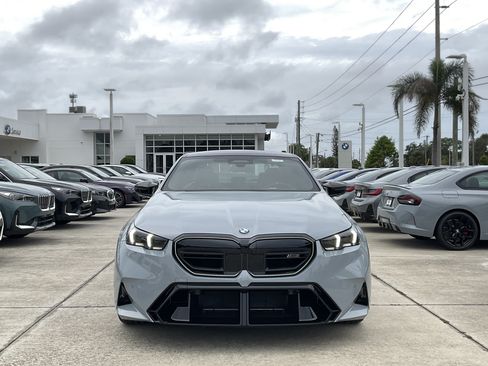 New 2027 BMW M5 w/ Executive Package AWD/4WD image 2