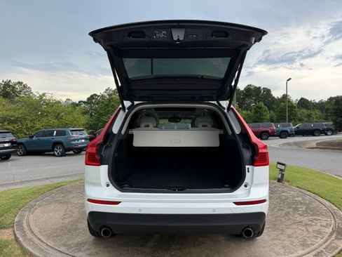 Used 2021 Volvo XC60 T5 Momentum FWD image 30