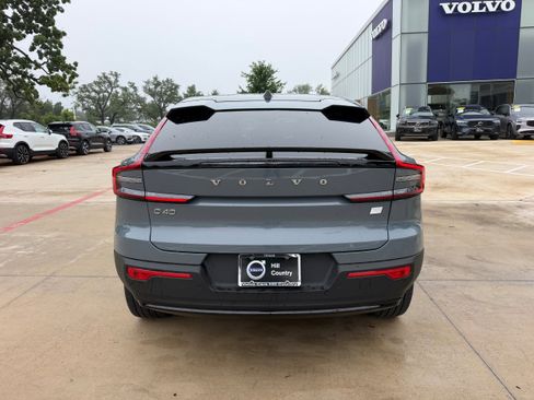 Certified 2023 Volvo C40 P8 Recharge Ultimate w/ Protection Package Premier AWD/4WD image 5