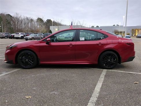 New 2026 Toyota Camry SE image 7