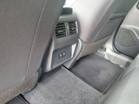 Certified 2025 Nissan Rogue SV AWD/4WD image 13