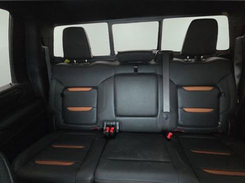 Used 2025 GMC Sierra 2500 AT4 w/ Technology Package image 13