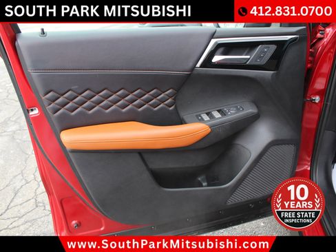Used 2024 Mitsubishi Outlander SEL image 13