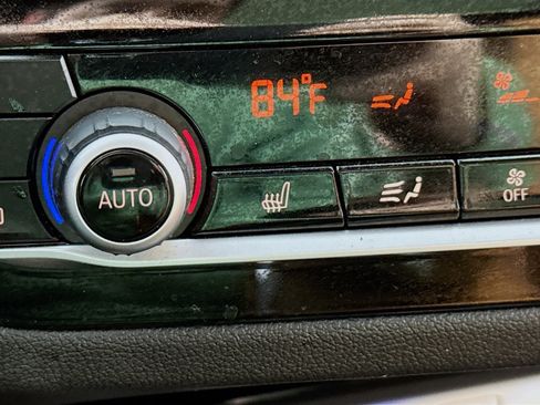 Used 2019 BMW X3 xDrive30i w/ Convenience Package image 4