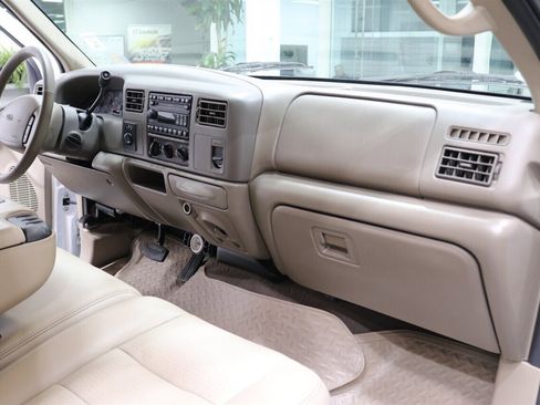 Used 2001 Ford F350 Lariat image 90