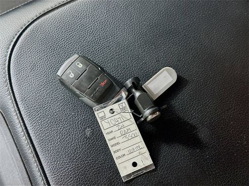 Used 2024 RAM 3500 Big Horn image 36