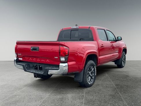 Certified 2021 Toyota Tacoma SR5 AWD/4WD image 5