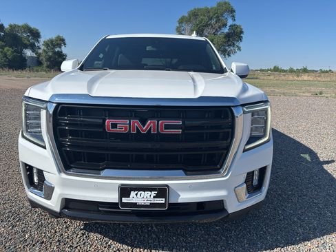 Used 2021 GMC Yukon XL SLE AWD/4WD image 2