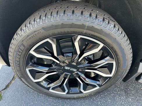 New 2025 GMC Sierra EV Denali image 15