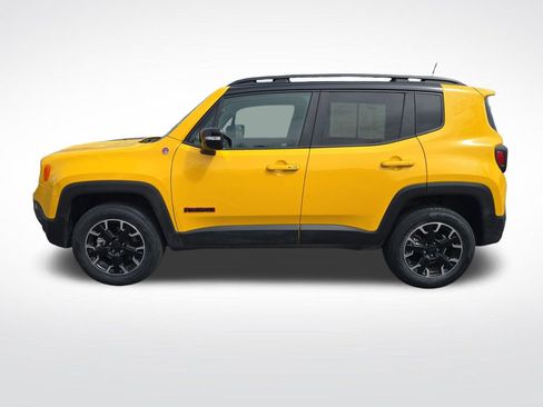 Used 2023 Jeep Renegade Trailhawk AWD/4WD image 2