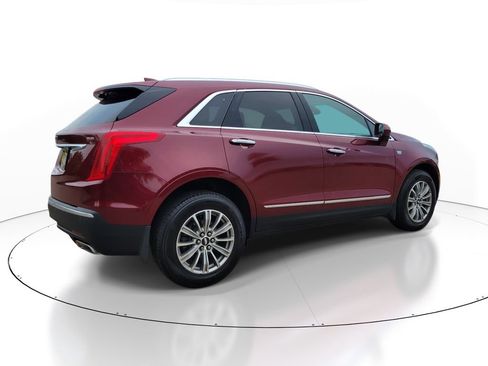 Used 2017 Cadillac XT5 Luxury w/ Driver Awareness Package AWD/4WD image 4