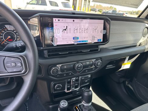 New 2026 Jeep Gladiator Sport image 27