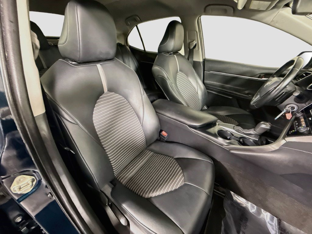 Used 2020 Toyota Camry SE FWD image 27