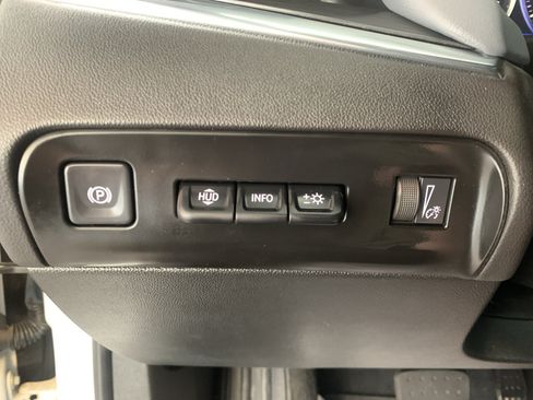 Used 2023 Buick Enclave Premium FWD image 30