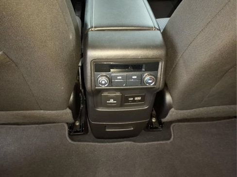 Used 2021 GMC Acadia SLE w/ Driver Convenience Package AWD/4WD image 16