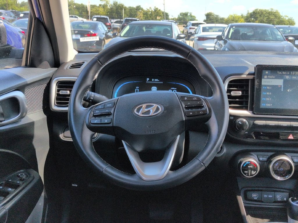 Used 2026 Hyundai Venue SEL FWD image 22