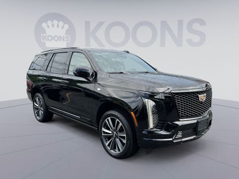 Used 2026 Cadillac Escalade Sport AWD/4WD image 10