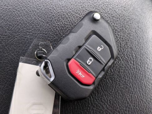 Used 2019 Jeep Wrangler Unlimited Sport S AWD/4WD image 27