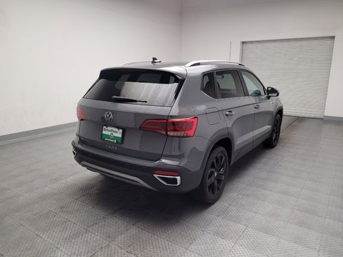 Used 2023 Volkswagen Taos SE w/ Black Wheel Package FWD image 9