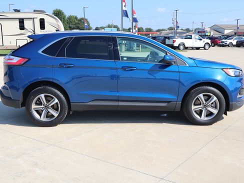 Used 2024 Ford Edge SEL w/ Convenience Package AWD/4WD image 4
