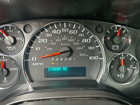 Used 2019 Chevrolet Express 3500 w/ Chrome Appearance Package image 12